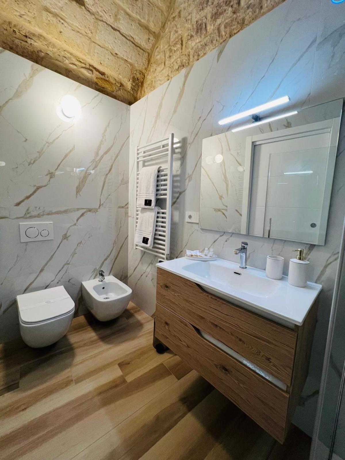 Carola Luxury Room Bari Exterior foto