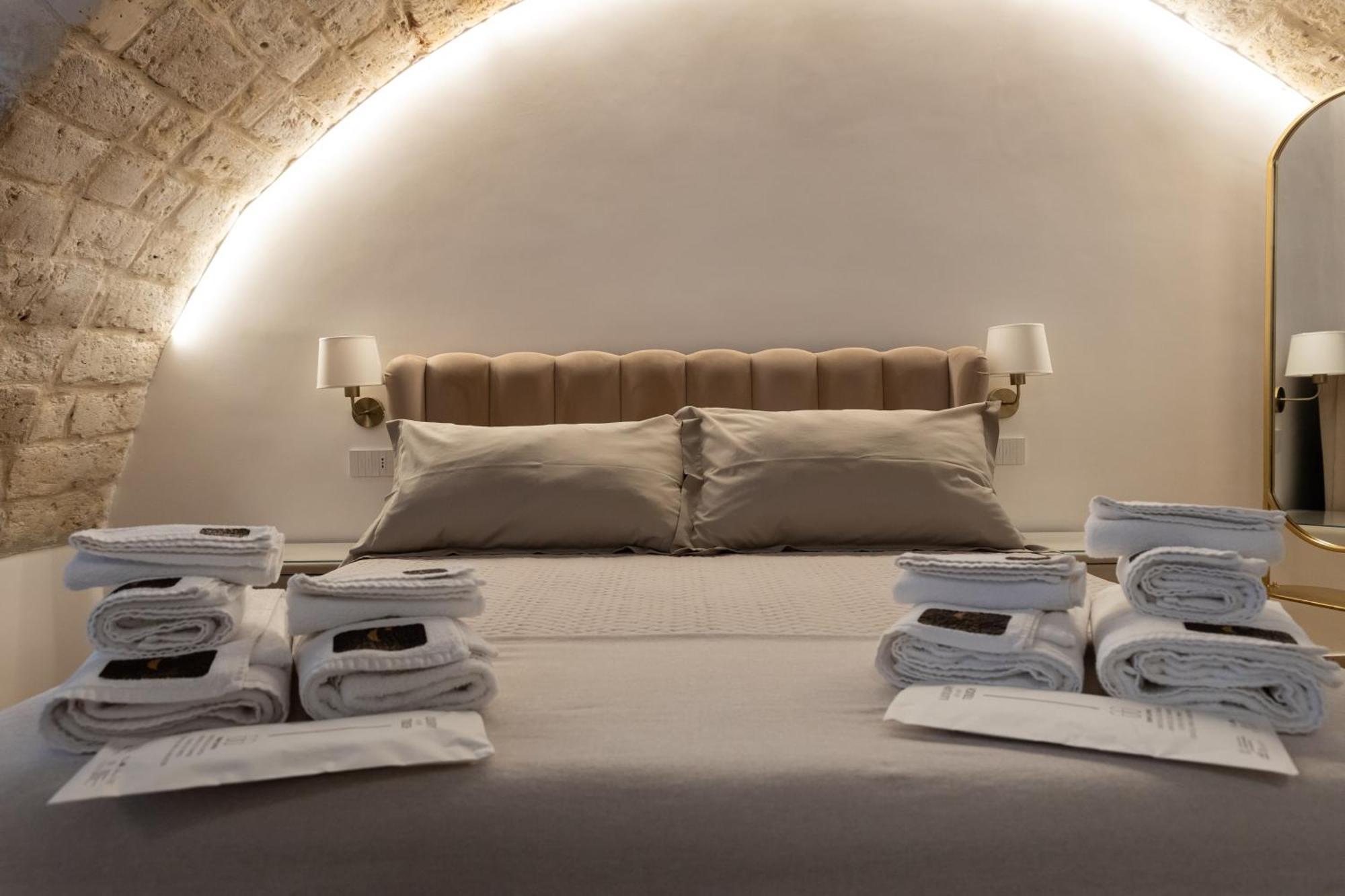Carola Luxury Room Bari Exterior foto